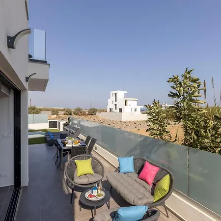 Iva By The Sea * Paralimni