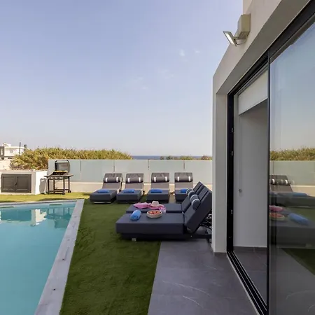 Villa Iva By The Sea *