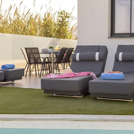 Iva By The Sea Villa