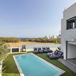 Iva By The Sea Villa *