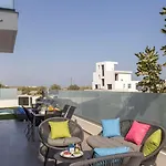 Villa Iva By The Sea *