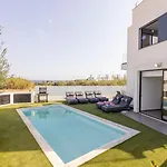 Iva By The Sea Villa *