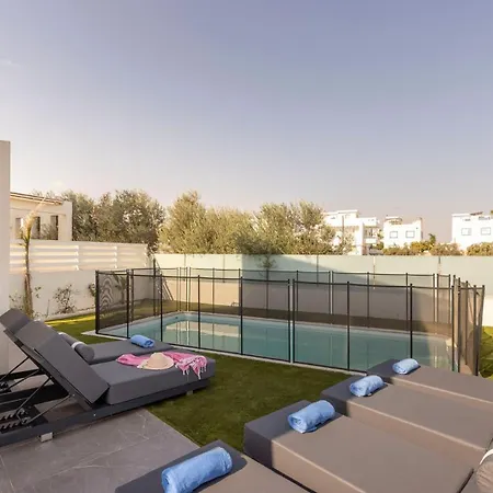 Iva By The Sea Villa Paralimni