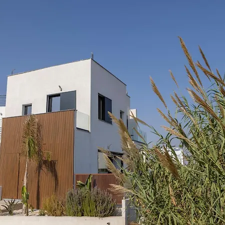 Iva By The Sea Villa *