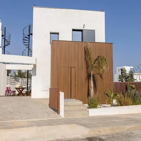 Villa Iva By The Sea Paralimni
