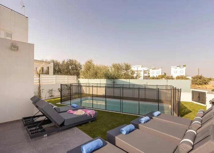 Villa Iva By The Sea *