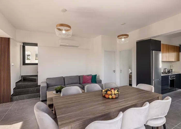 Iva By The Sea * Paralimni