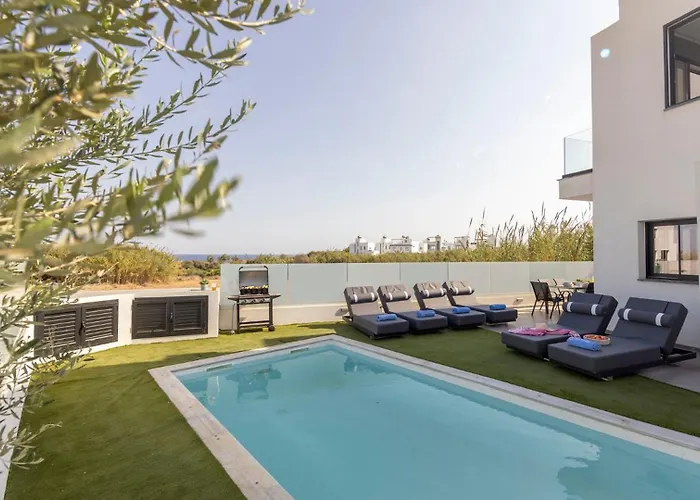 Villa Iva By The Sea *