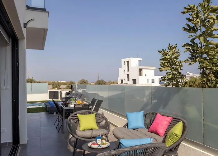 Villa Iva By The Sea *