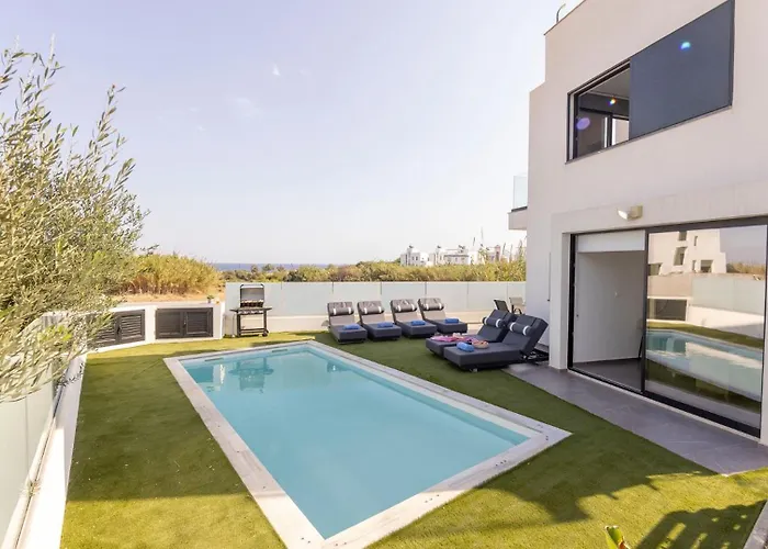 Iva By The Sea Villa *