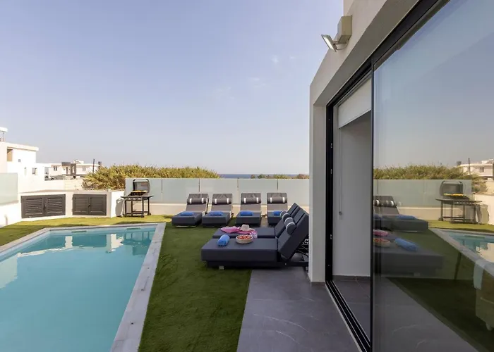 Villa Iva By The Sea *