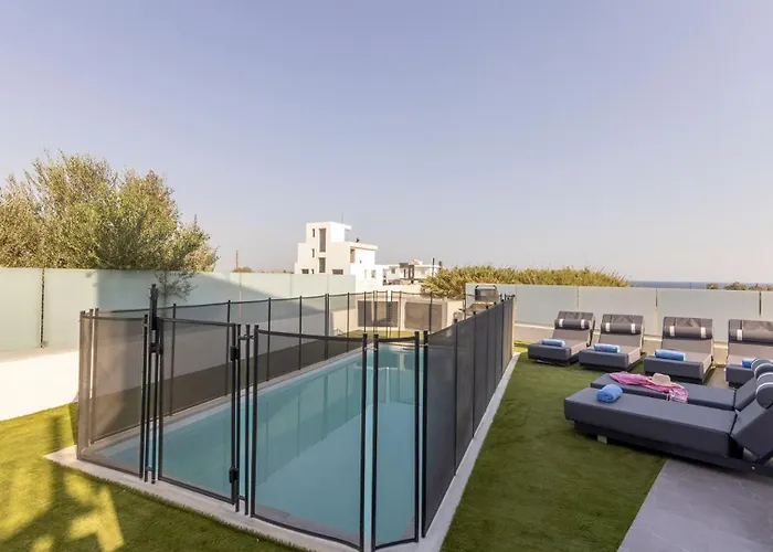 Villa Iva By The Sea Paralimni