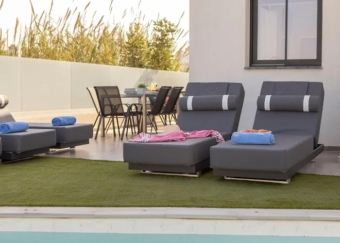 Iva By The Sea Villa